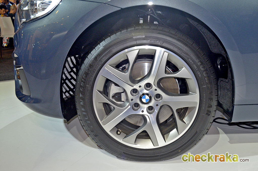 รูปภาพ บีเอ็มดับเบิลยู BMW Series 2 218i Gran Tourer Luxury ปี 2015