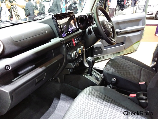 Suzuki Jimny 1.5 L 4WD MT Two-tone ซูซูกิ ปี 2019 : ภาพที่ 18