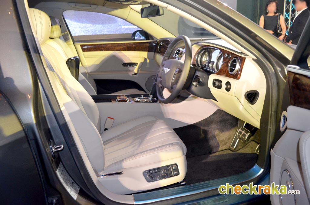 Bentley Flying Spur W12 Standard เบนท์ลี่ย์ ฟลายอิ้ง สเพอร์ ปี 2013 : ภาพที่ 13