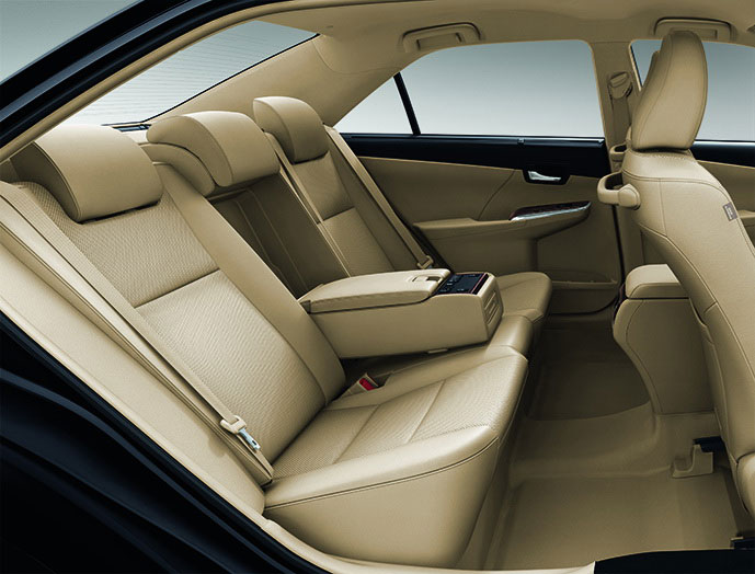 Toyota Camry Hybrid 2.5 HV CD โตโยต้า แคมรี่ไฮบริด ปี 2012 : ภาพที่ 17