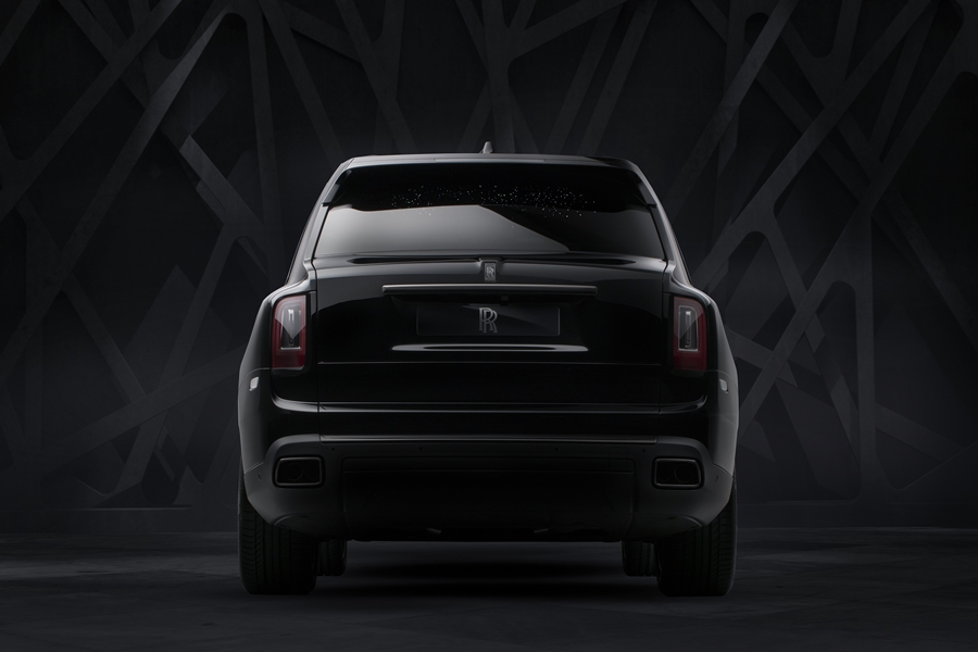 รูปภาพ โรลส์-รอยซ์ Rolls-Royce Cullinan Black Badge ปี 2022