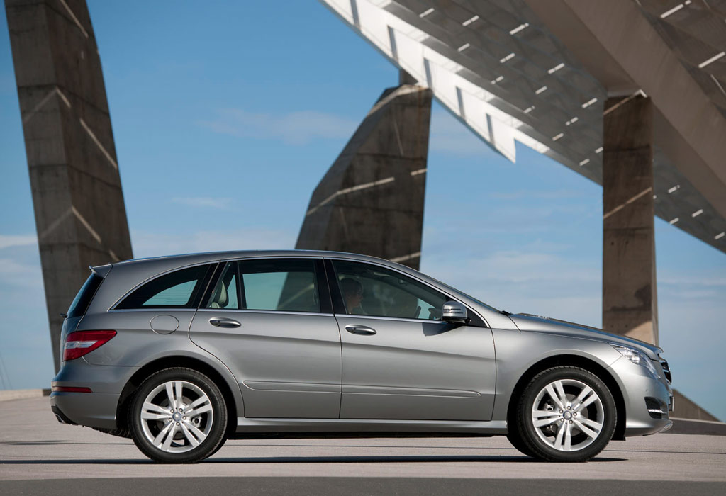 เมอร์เซเดส-เบนซ์ Mercedes-benz R-Class R300 CDI 4MATIC Family ปี 2010 ...