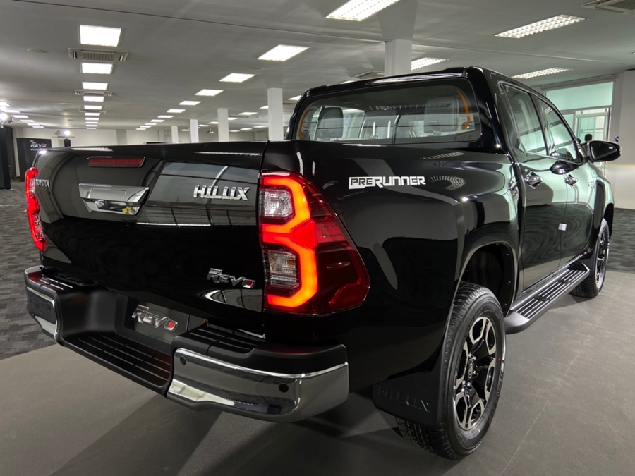 Toyota Revo Double Cab Prerunner 2x4 2.4 Entry AT โตโยต้า รีโว่ ปี 2021 : ภาพที่ 3
