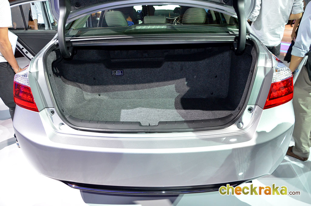 Honda Accord Hybrid 2.0 Tech ฮอนด้า แอคคอร์ด ไฮบริด ปี 2014 : ภาพที่ 14