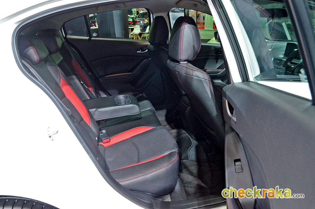 รูปภาพ มาสด้า Mazda 3 2.0 Sports Racing Series ปี 2015