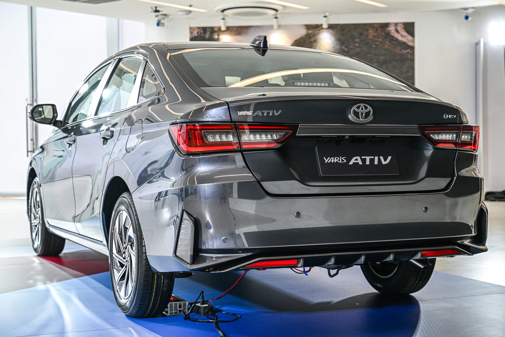 รูปภาพ โตโยต้า Toyota Yaris ATIV HEV Premium ปี 2025