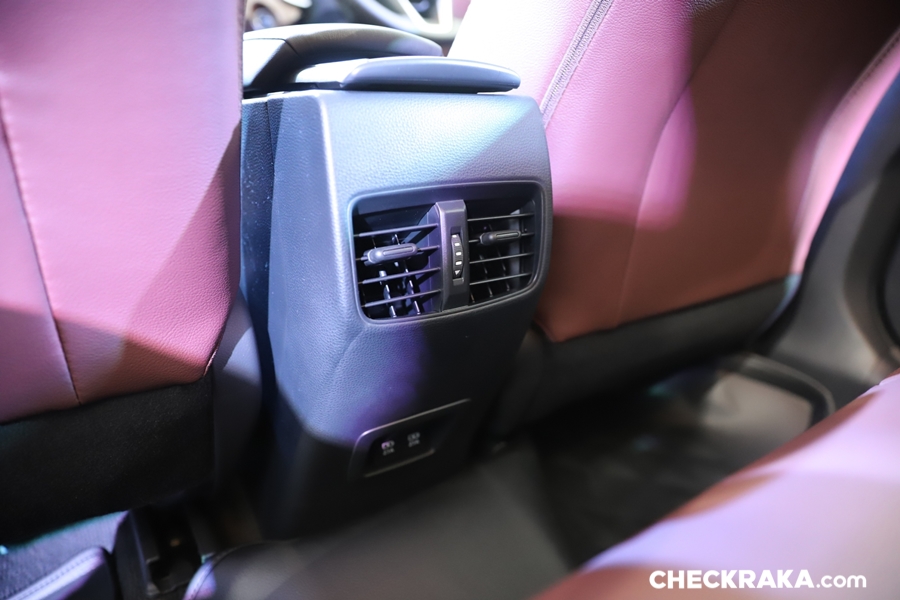 Toyota Corolla Cross Hybrid Premium Safety โตโยต้า ปี 2020 : ภาพที่ 18