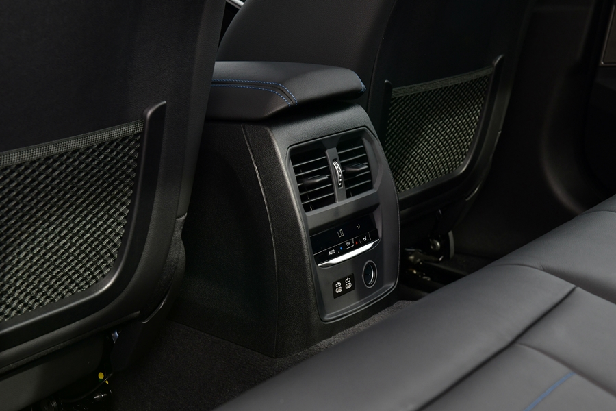 รูปภาพ บีเอ็มดับเบิลยู BMW M3 340i xDrive ปี 2021