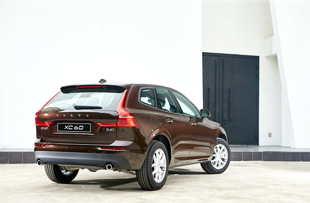 Volvo XC60 D4 AWD Momentum วอลโว่ เอ็กซ์ซี60 ปี 2020 : ภาพที่ 4