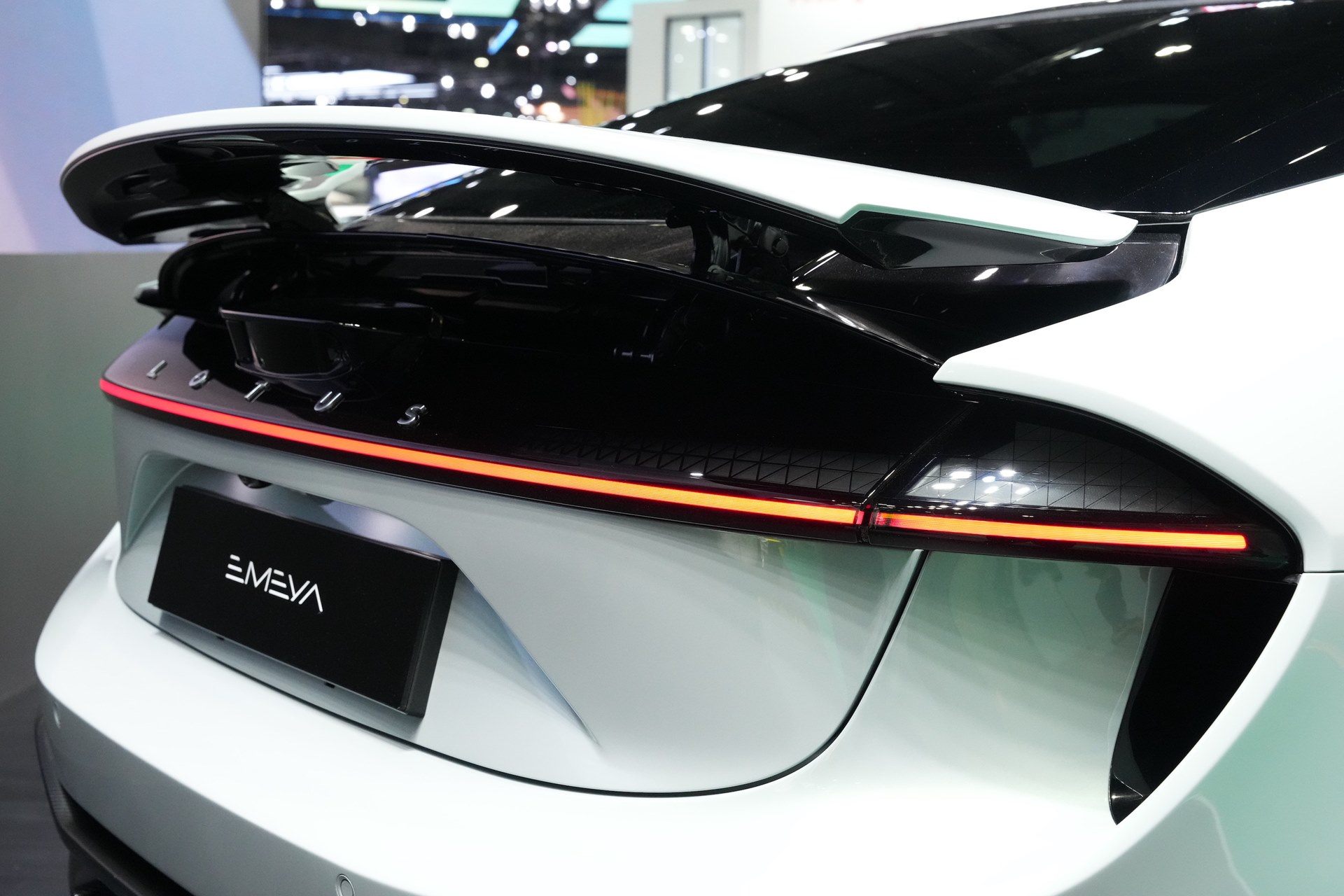 รูปภาพ โลตัส Lotus Emeya 900 SPORT ปี 2026