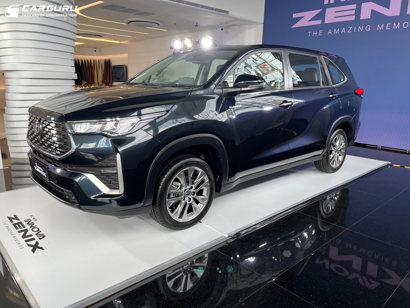 รูปภาพ โตโยต้า Toyota Innova Zenix 2.0 HEV Premium ปี 2023