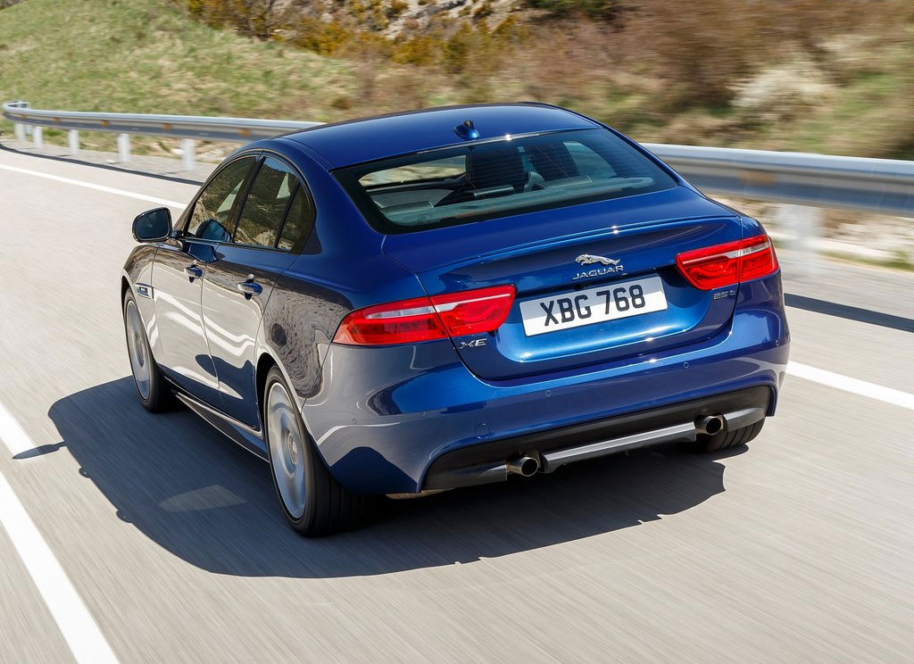 Jaguar XE 2.0 GTDI R-Sport จากัวร์ เอ็กซ์อี ปี 2015 : ภาพที่ 4