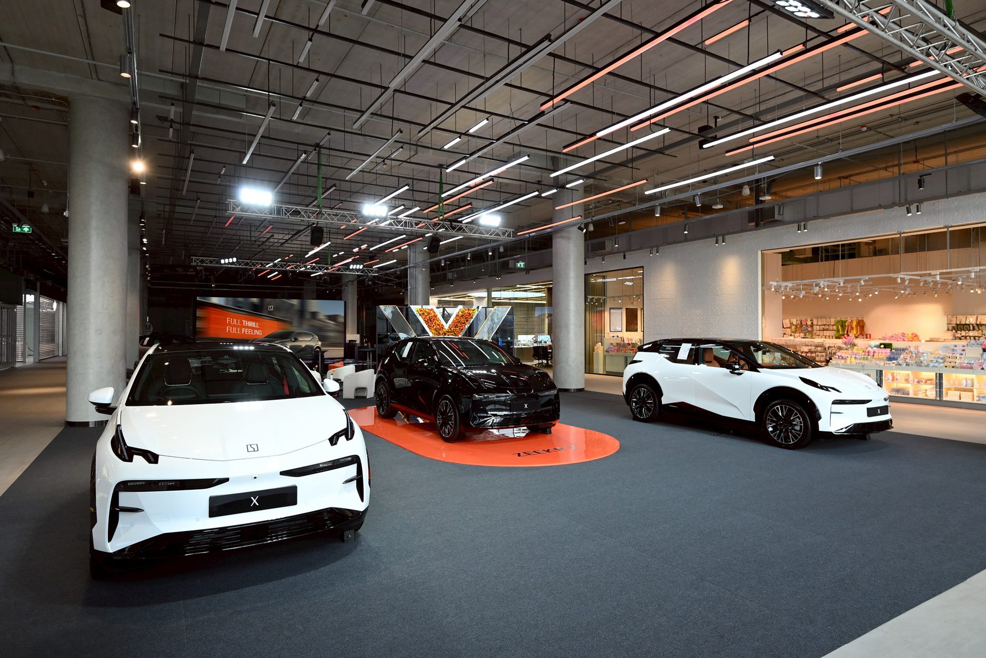 รูปภาพ ซีเคอร์ Zeekr X Standard ปี 2026