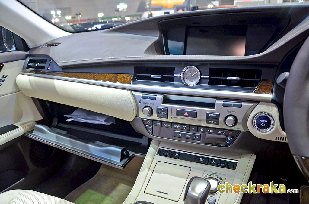 Lexus ES 300h Luxury เลกซัส ปี 2015 : ภาพที่ 14