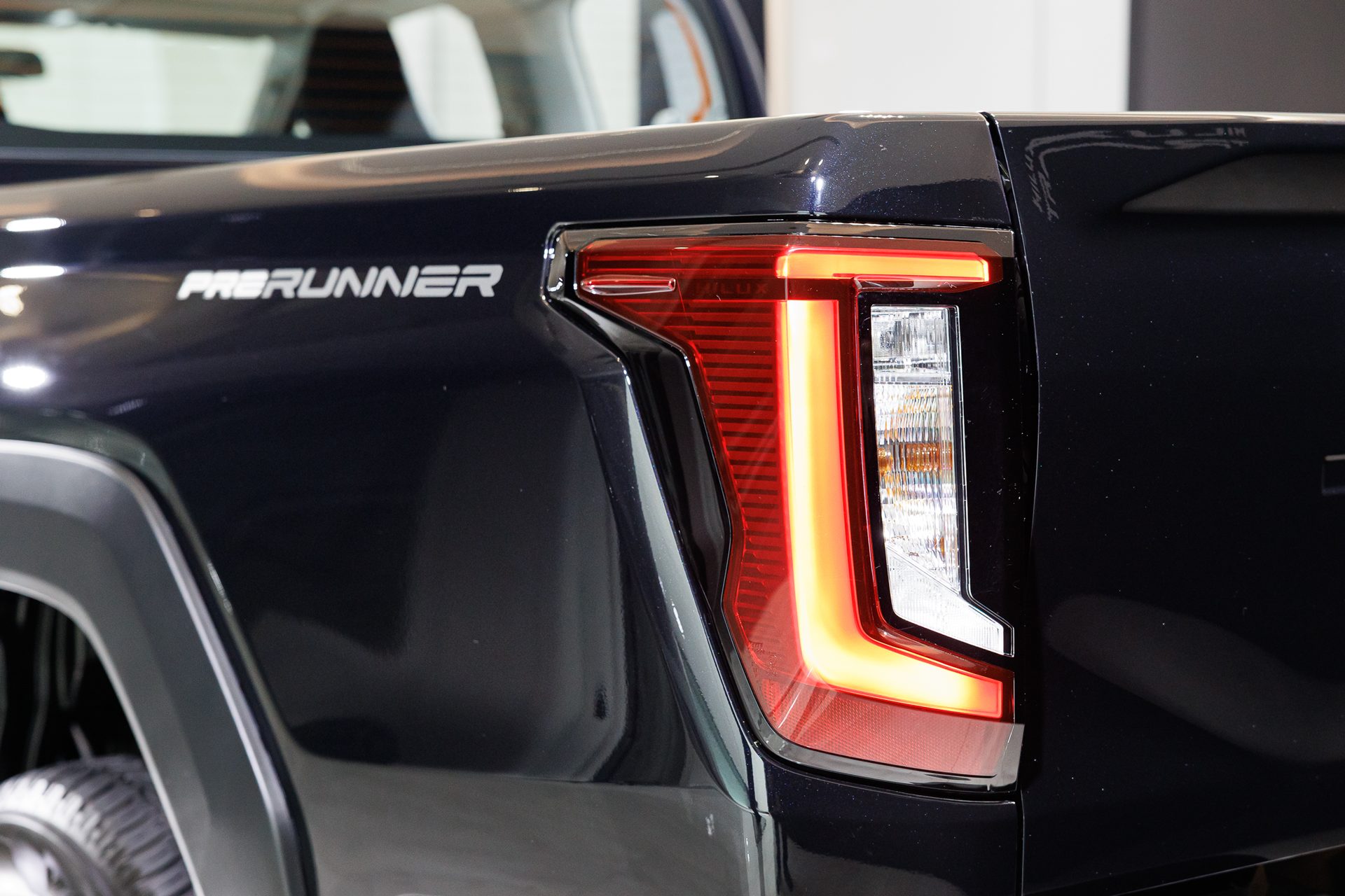 รูปภาพ โตโยต้า Toyota Hilux Travo Smart Cab Prerunner 2.8 Smart MT ปี 2025