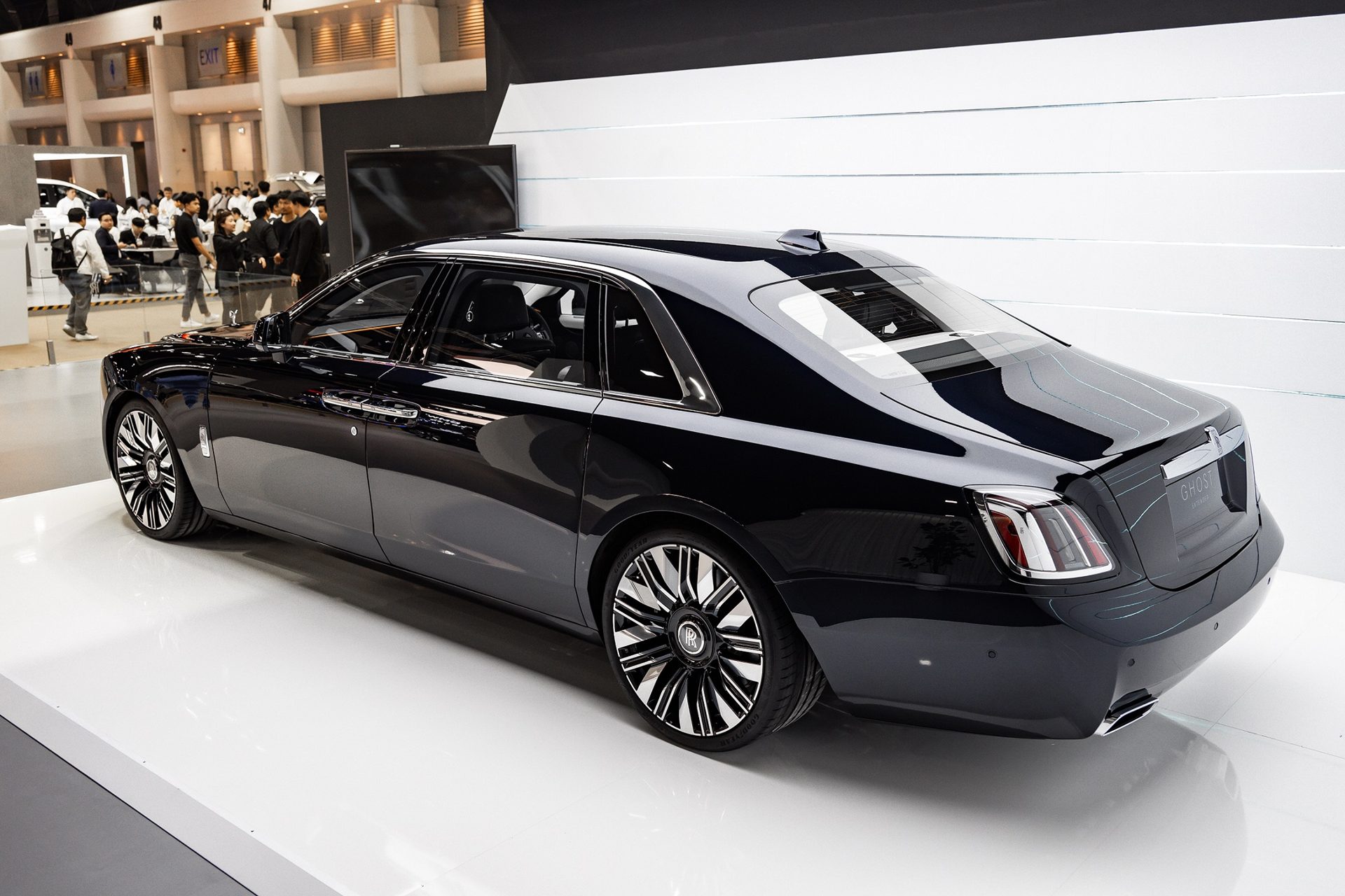 รูปภาพ โรลส์-รอยซ์ Rolls-Royce Ghost Series II Extended Wheel base ปี 2025
