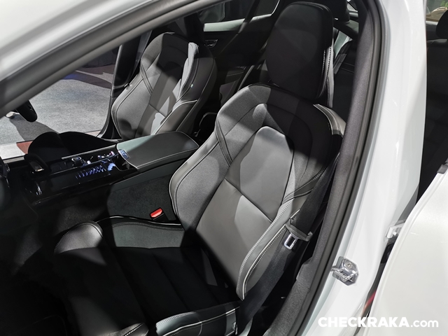 Volvo S60 Recharge Plug-in Hybrid R-Design วอลโว่ เอส60 ปี 2022 : ภาพที่ 9