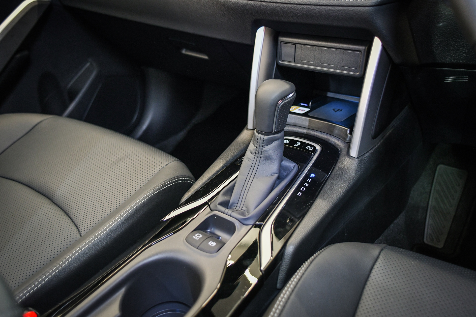 รูปภาพ โตโยต้า Toyota Corolla Cross HEV GR Sport ปี 2026