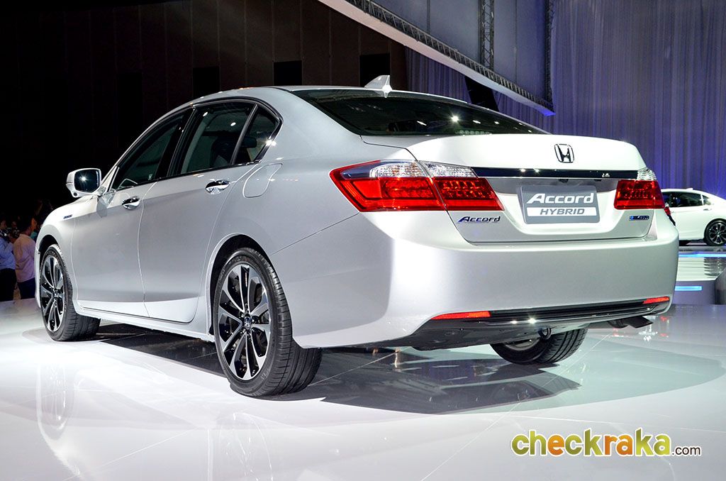 Honda Accord Hybrid 2.0 Tech ฮอนด้า แอคคอร์ด ไฮบริด ปี 2014 : ภาพที่ 13
