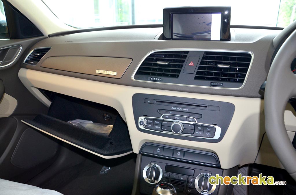 รูปภาพ อาวดี้ Audi Q3 2.0 TFSI quattro ปี 2012