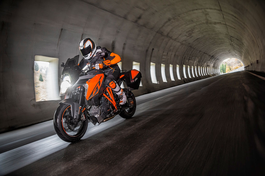 KTM 1290 Super Duke GT เคทีเอ็ม ปี 2017 : ภาพที่ 4