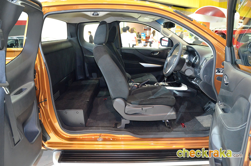 Nissan Navara NP300 King Cab Calibre E 6MT นิสสัน นาวาร่า ปี 2014 : ภาพที่ 10