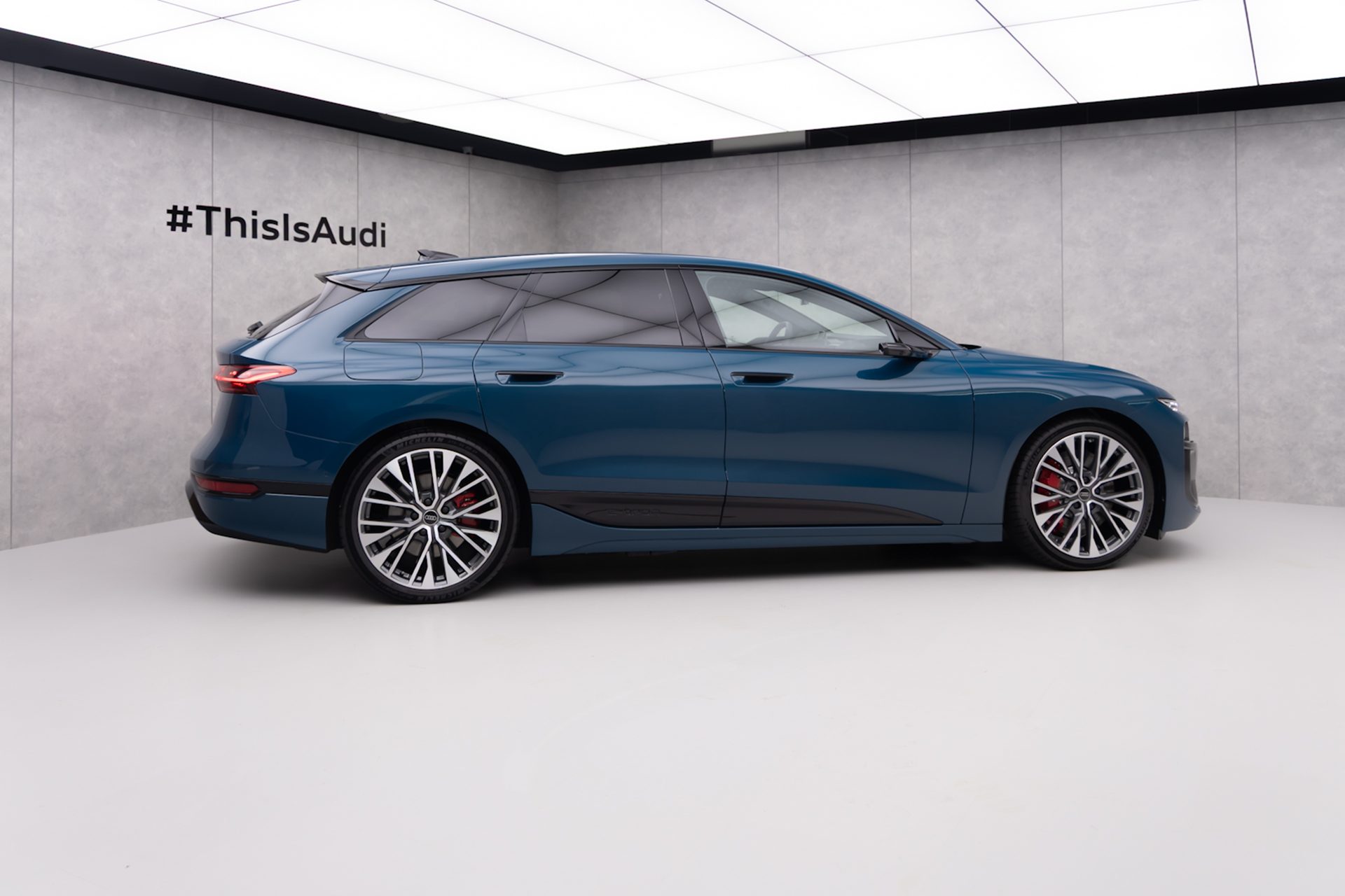 รูปภาพ อาวดี้ Audi S6 Avant e-tron quattro ปี 2025