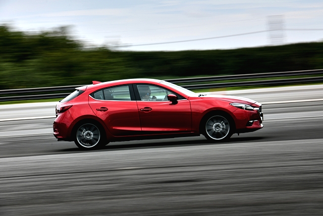 Mazda 3 2.0 C FASTBACK 2019 มาสด้า ปี 2019 : ภาพที่ 5