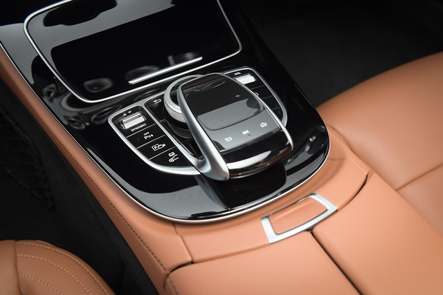 รูปภาพ เมอร์เซเดส-เบนซ์ Mercedes-benz E-Class E 300 e Avantgarde ปี 2019