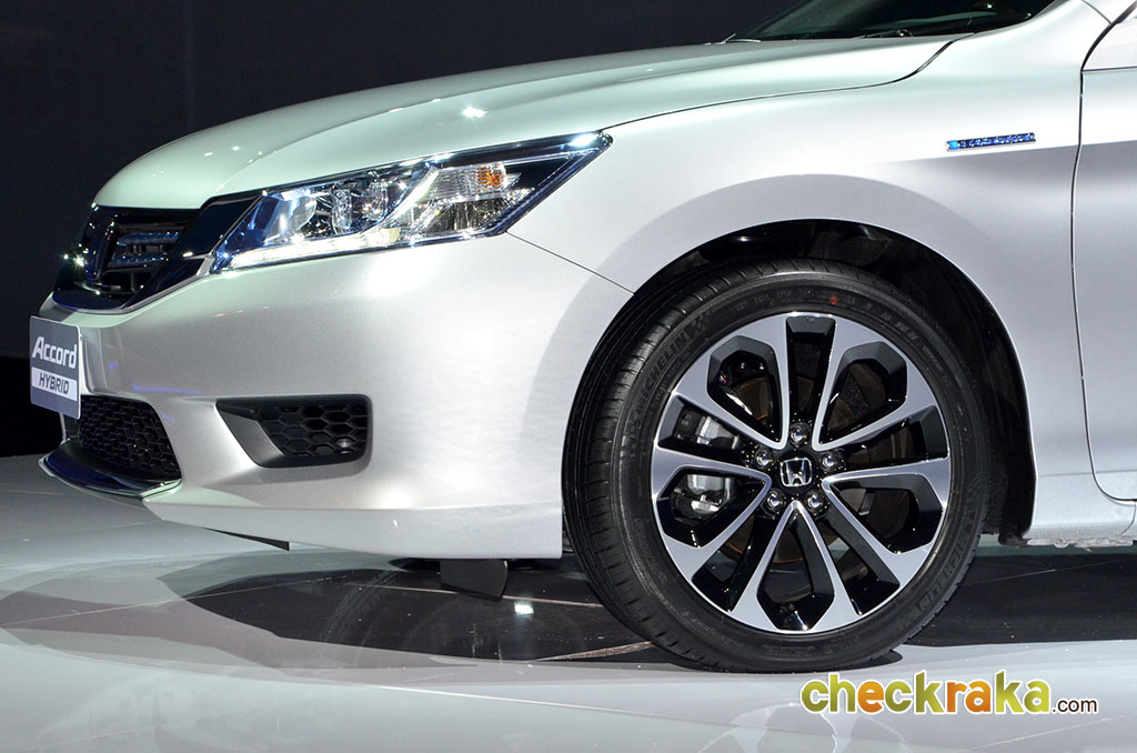Honda Accord Hybrid 2.0 Tech ฮอนด้า แอคคอร์ด ไฮบริด ปี 2014 : ภาพที่ 12