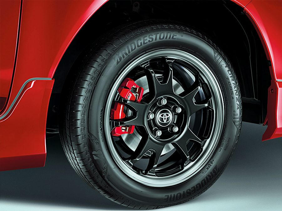 รูปภาพ โตโยต้า Toyota Revo GR Sport 2.8 AT Lo-Floor ปี 2021