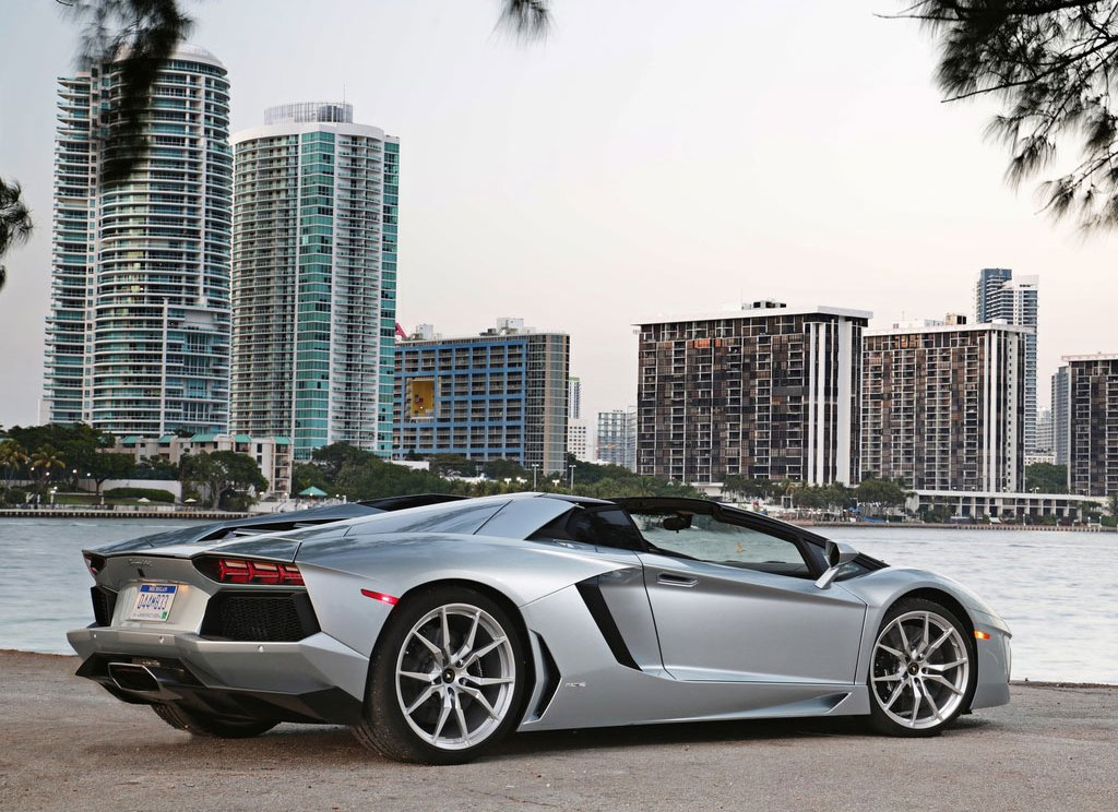รูปภาพ ลัมโบร์กินี Lamborghini Aventador LP700-4 ปี 2012