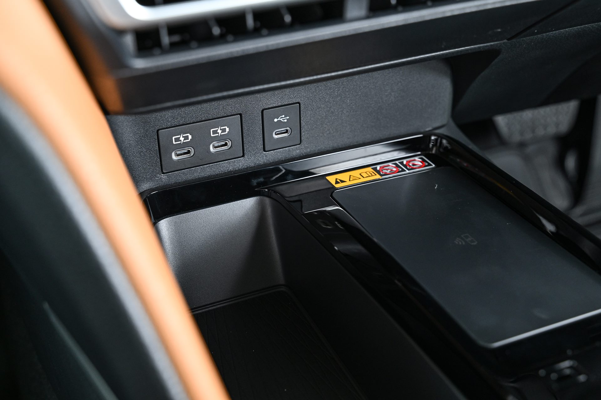 รูปภาพ โตโยต้า Toyota Camry HEV Premium Luxury ปี 2024