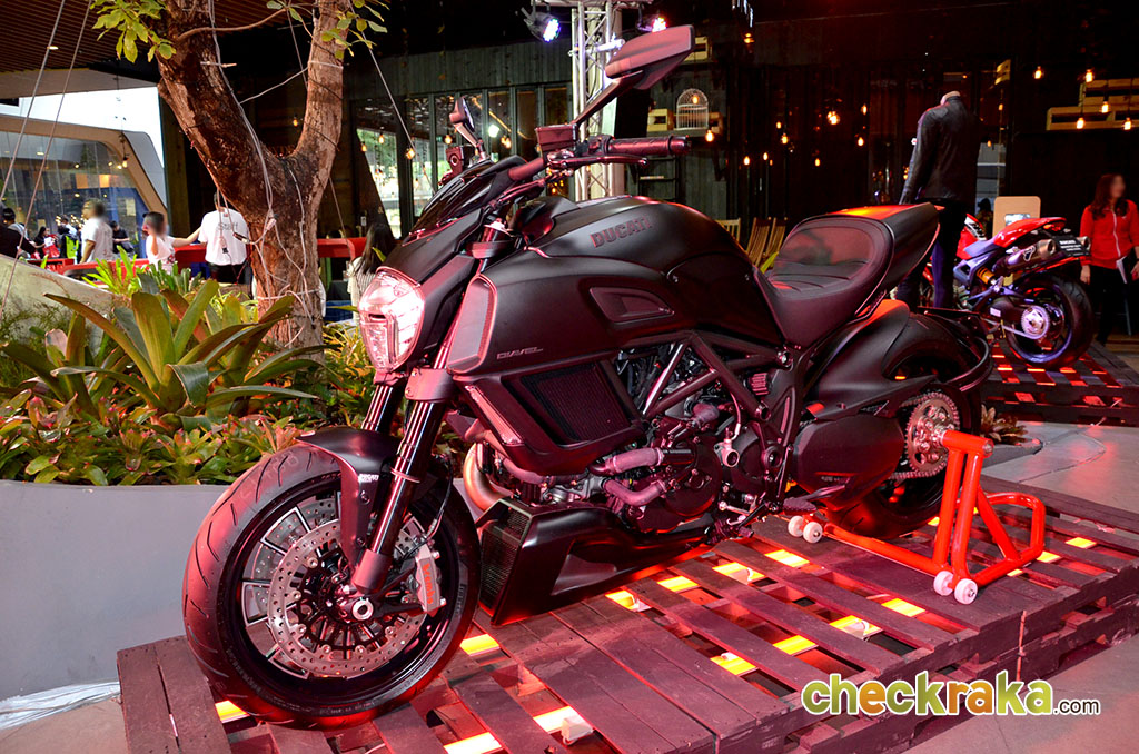 รูปภาพ ดูคาติ Ducati Diavel Dark ปี 2014