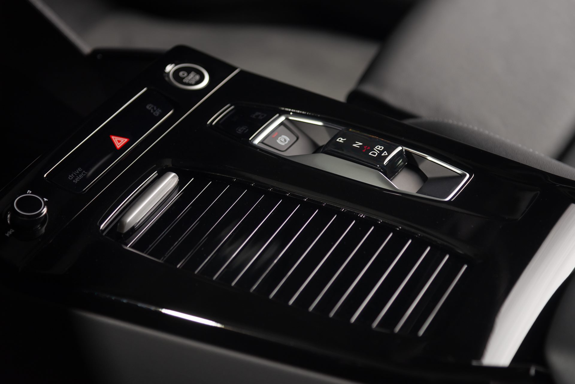 รูปภาพ อาวดี้ Audi Q6 e-tron Performance ปี 2024