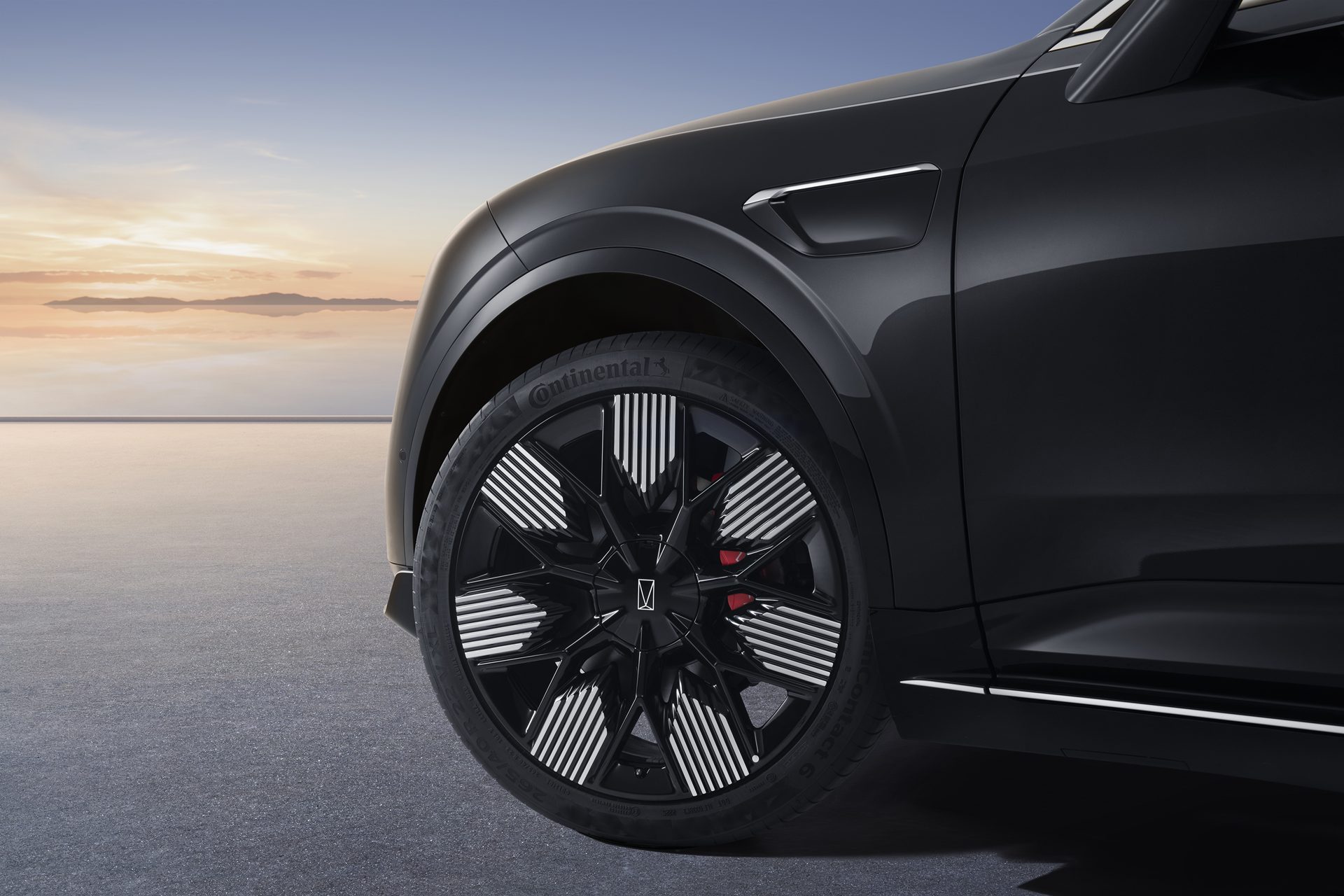 รูปภาพ อวาตาร์ AVATR 11 Royal Edition ปี 2025