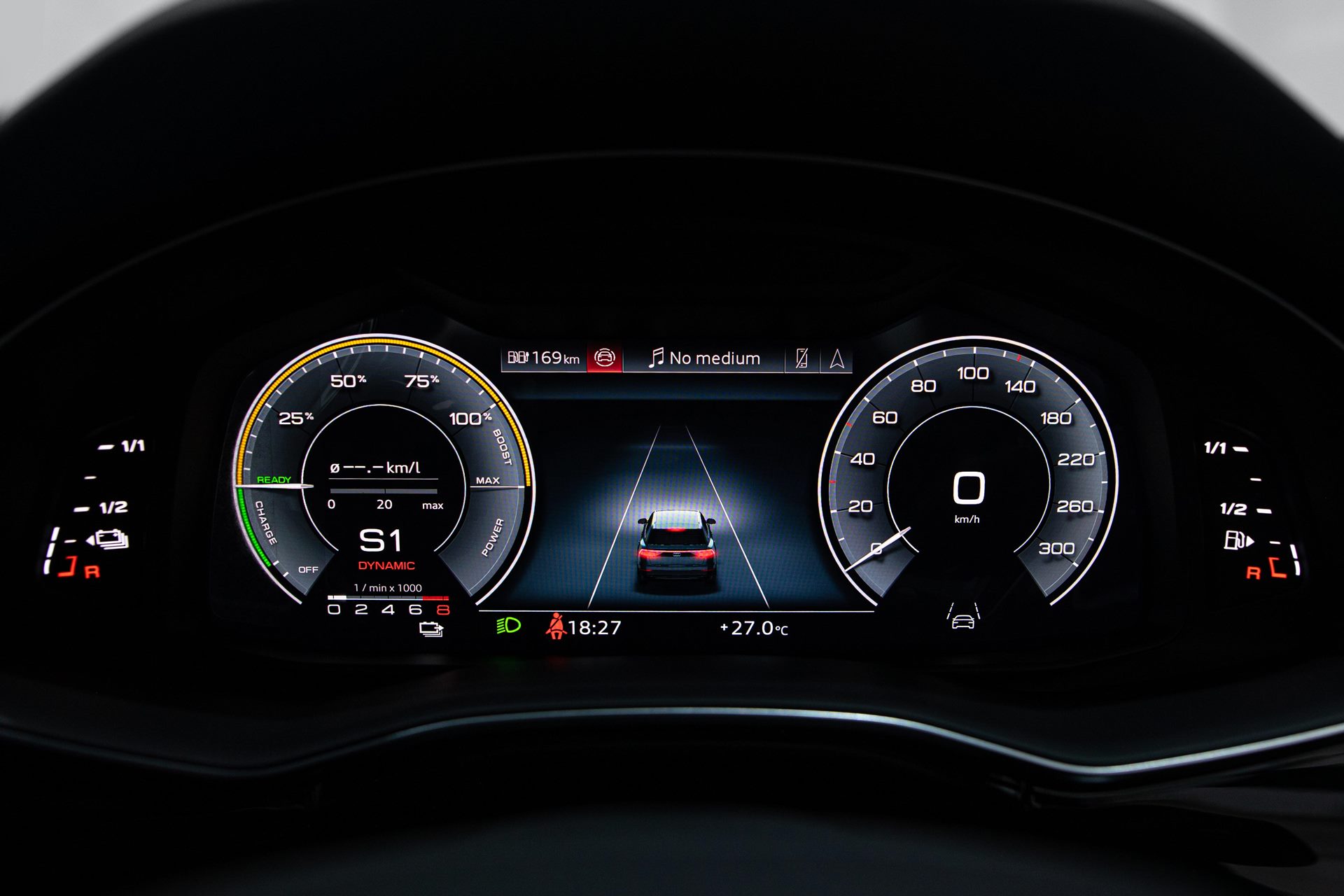 รูปภาพ อาวดี้ Audi Q8 TFSI e quattro S line edition one ปี 2024