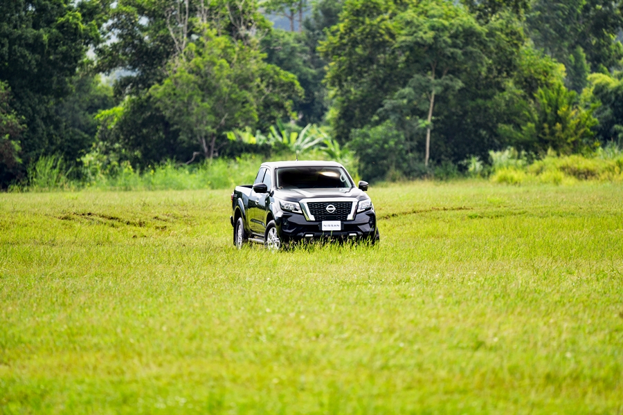 Nissan Navara King Cab E 6MT นิสสัน นาวาร่า ปี 2022 : ภาพที่ 10
