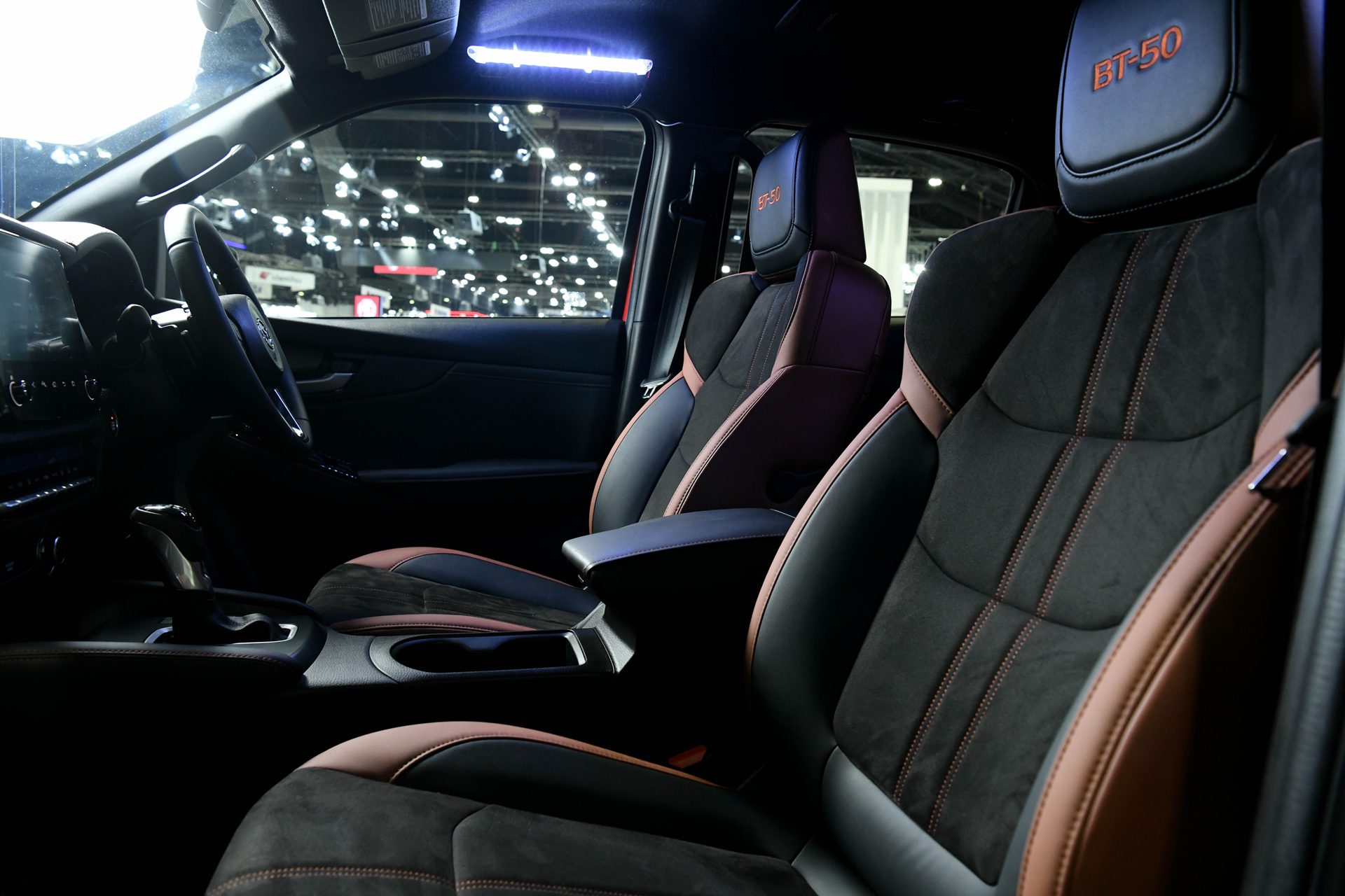 รูปภาพ มาสด้า Mazda BT-50 DBL 3.0 XTR 4X4 6AT ปี 2024