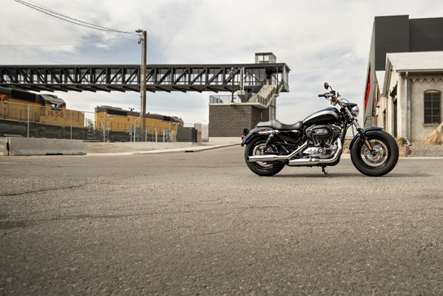 Harley-Davidson Cruiser 1200 Custom MY20 ฮาร์ลีย์-เดวิดสัน สปอร์ตสเตอร์ ปี 2020 : ภาพที่ 5