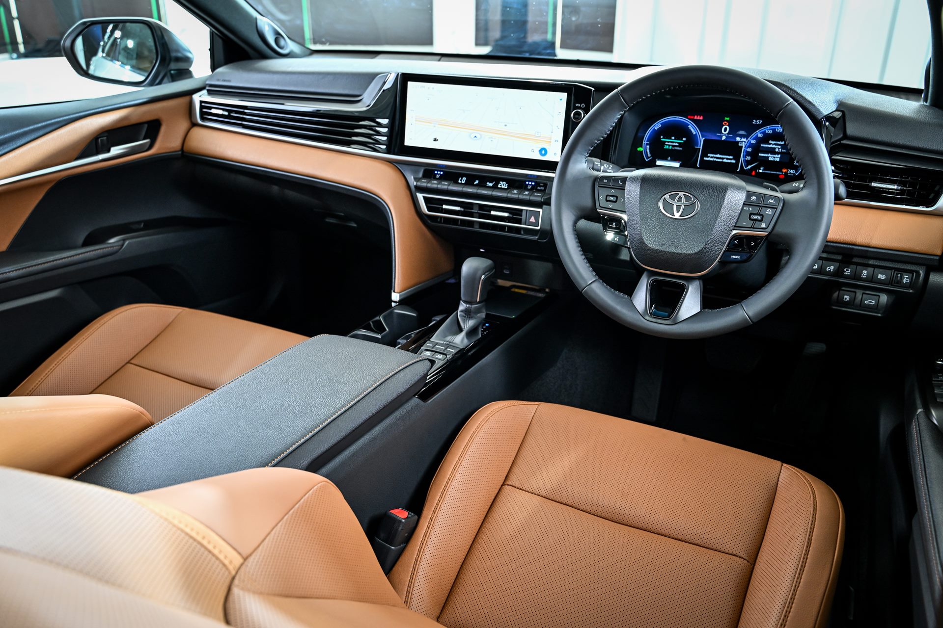 รูปภาพ โตโยต้า Toyota Camry HEV Premium Luxury ปี 2024