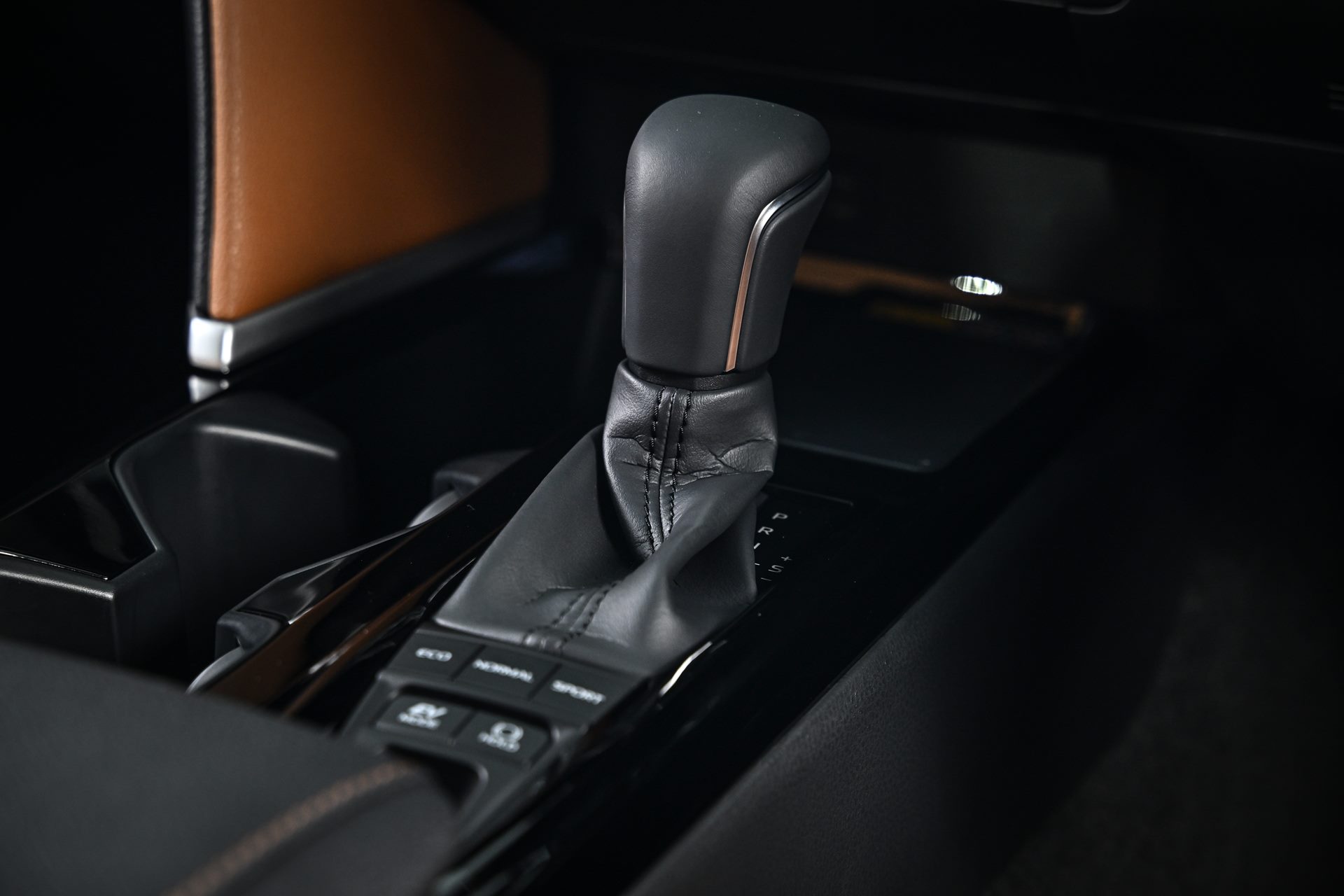 รูปภาพ โตโยต้า Toyota Camry HEV Premium Luxury ปี 2024