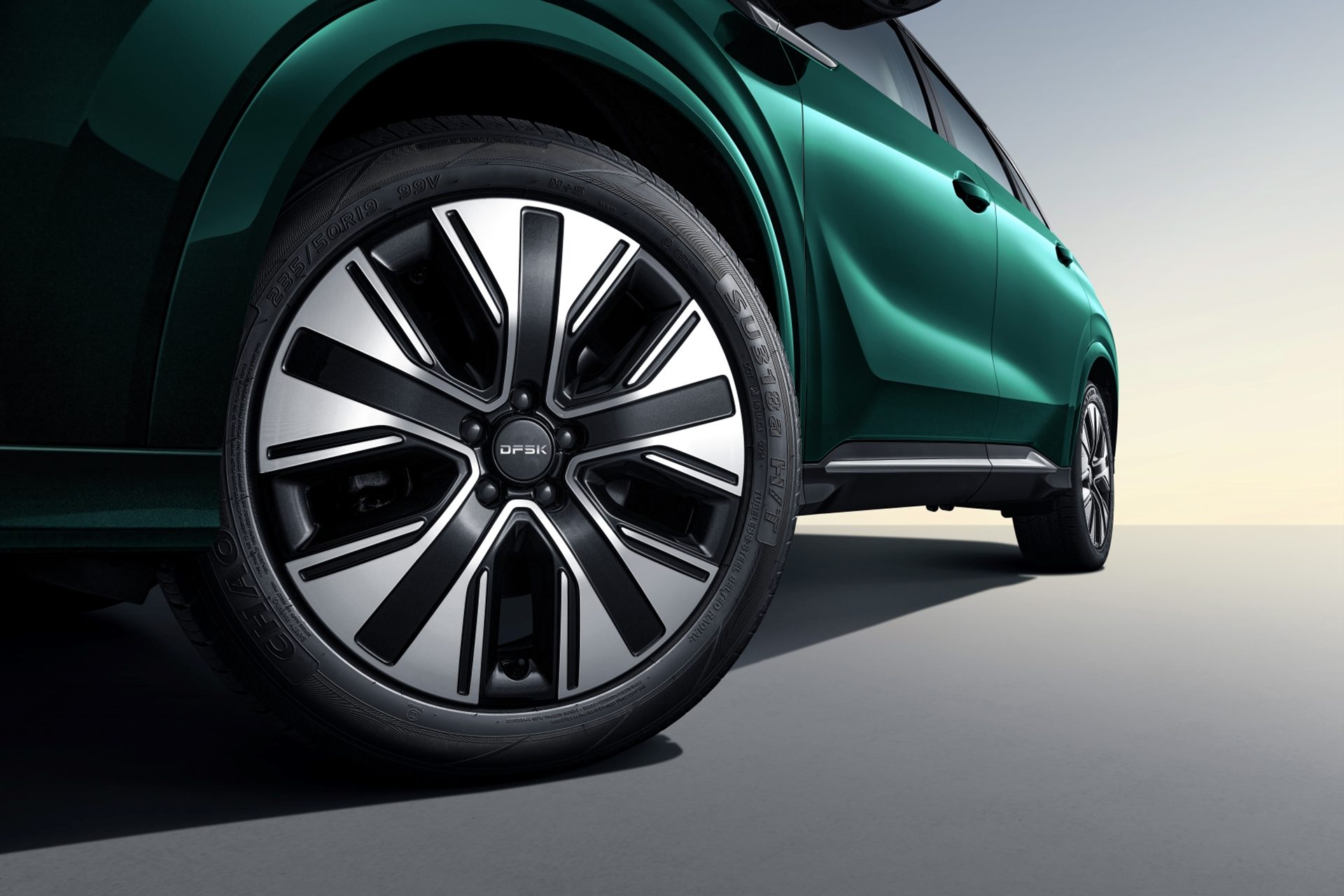 รูปภาพ ดีเอฟเอสเค ตงฟง มอเตอร์ส DFSK E5 Plus Comfort ปี 2025