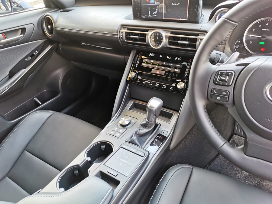 รูปภาพ เลกซัส Lexus IS 300h Luxury MY2020 ปี 2020