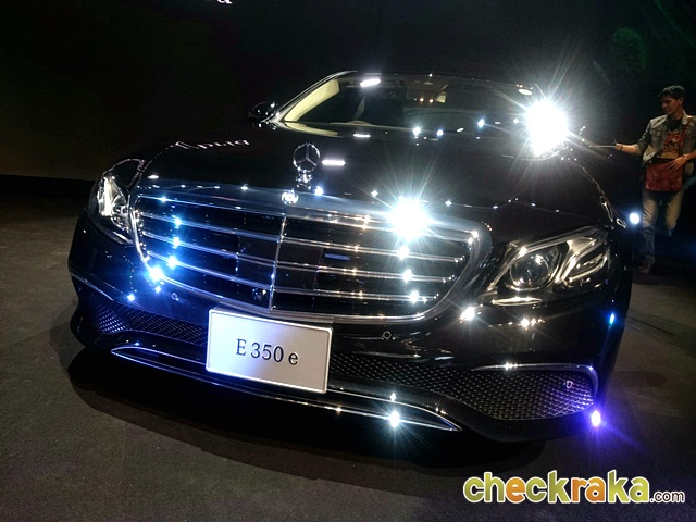 Mercedes-benz E-Class E 300 e Exclusive เมอร์เซเดส-เบนซ์ อี-คลาส ปี 2019 : ภาพที่ 9