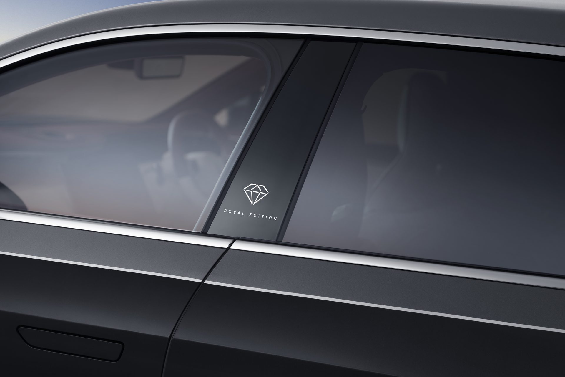 รูปภาพ อวาตาร์ AVATR 11 Royal Edition ปี 2025