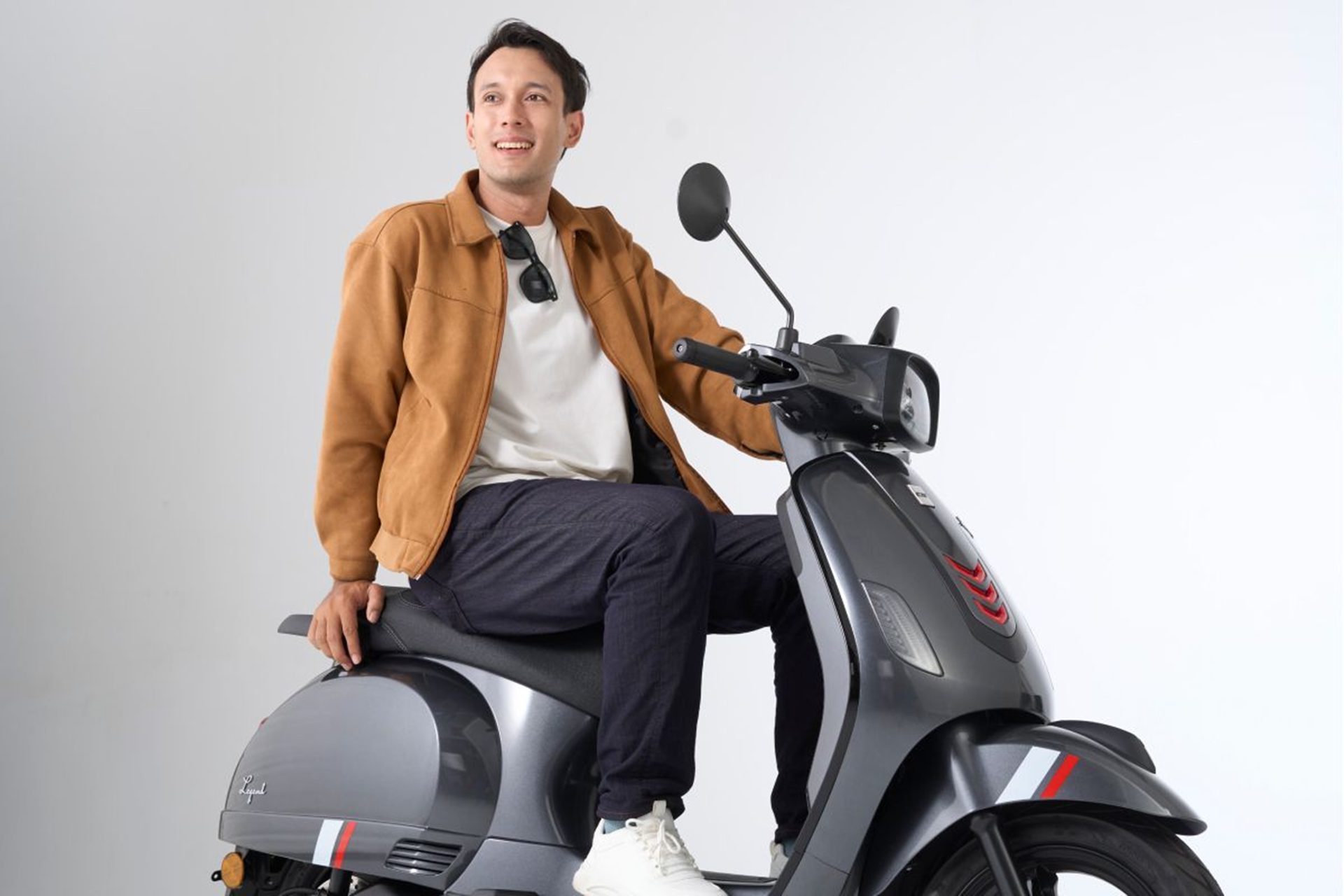 รูปภาพ อีเอ็ม EM Legend Pro (Standard) ปี 2025