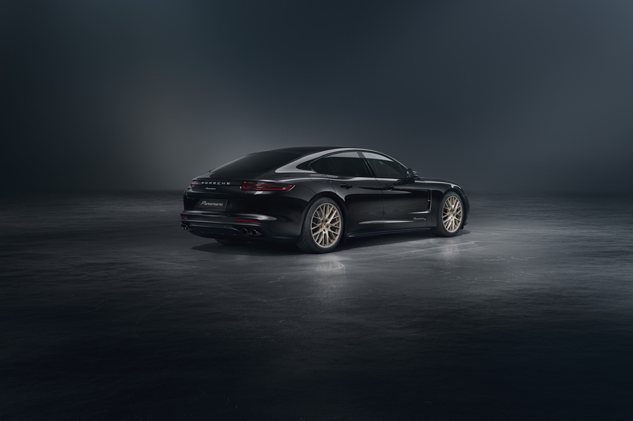 Porsche Panamera 4 E-Hybrid 10 Years Edition ปอร์เช่ พานาเมร่า ปี 2020 : ภาพที่ 3