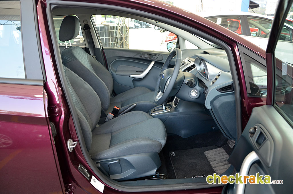 Ford Fiesta 5Dr 1.6 Sport Ultimate PowerShift ฟอร์ด เฟียสต้า ปี 2011 : ภาพที่ 11