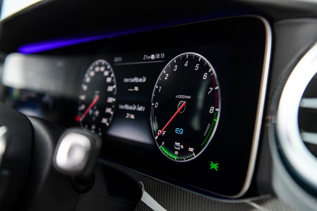 Mercedes-benz E-Class E 300 e Exclusive เมอร์เซเดส-เบนซ์ อี-คลาส ปี 2019 : ภาพที่ 19